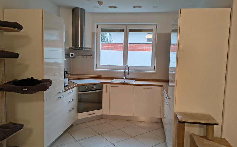 Použ. kuchyň. linka NADOP, tvar U 225x166 cm, bílá fólie/dub - 2