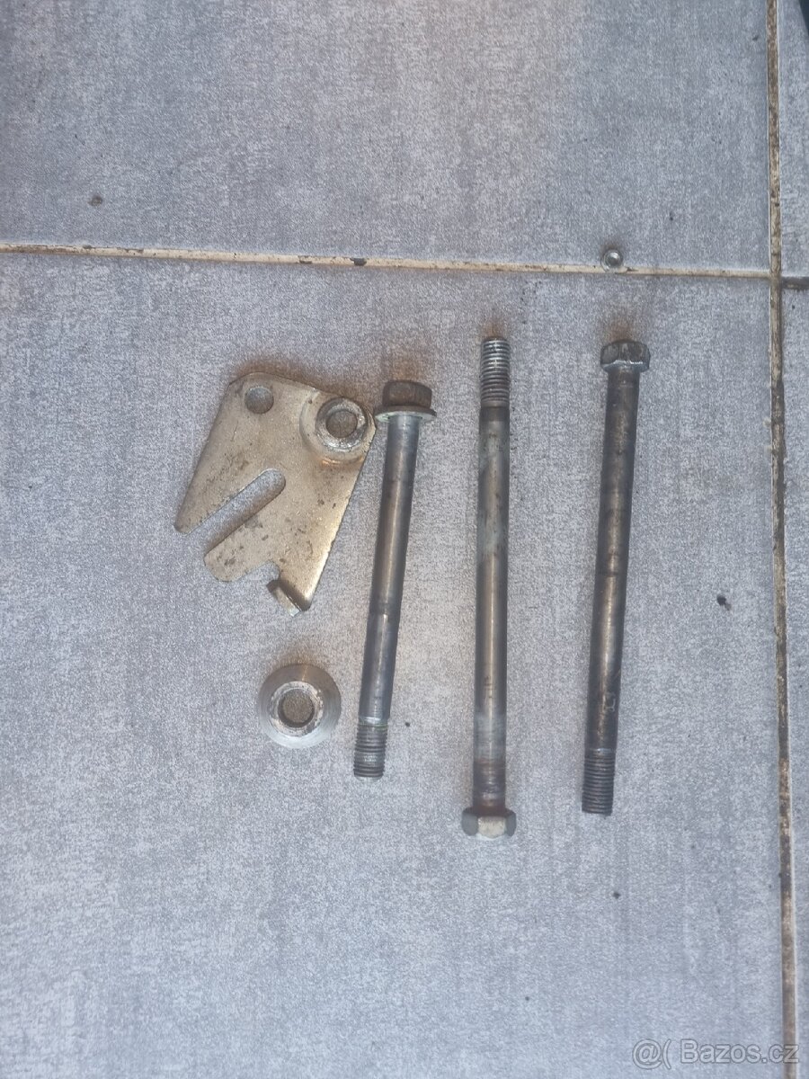 Štít zadní brzdy babetta, záchyt reakce zadní brzdy - 2