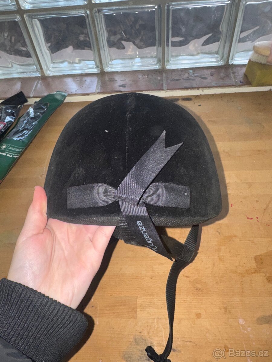 Jezdecká semišová helma - 2