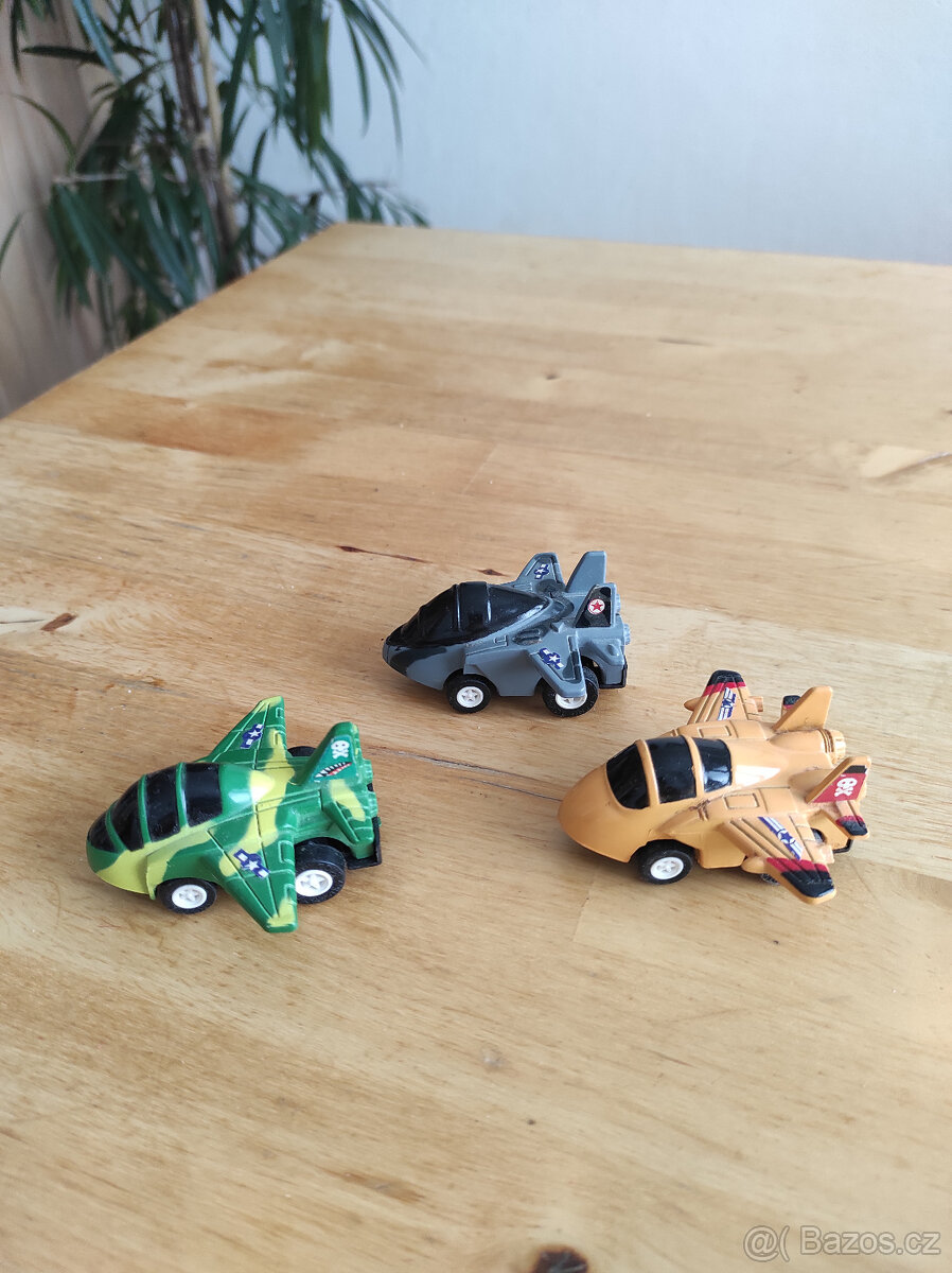 3 stíhačky na setrvačník, TOP stav - 2