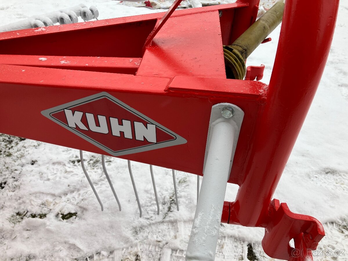 Nahrabovač sena Kuhn GA - 2