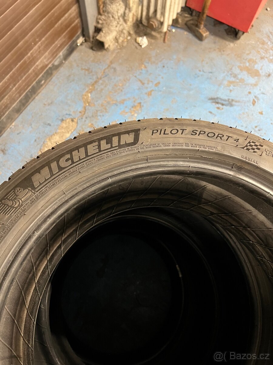 Michelin Pilot Sport 235/45 r18 - 2