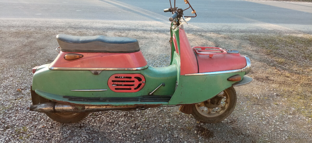 skútr ČZ 175 prase - 2