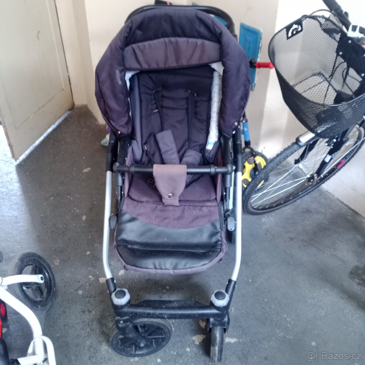 Kočárek na zahradu - 2