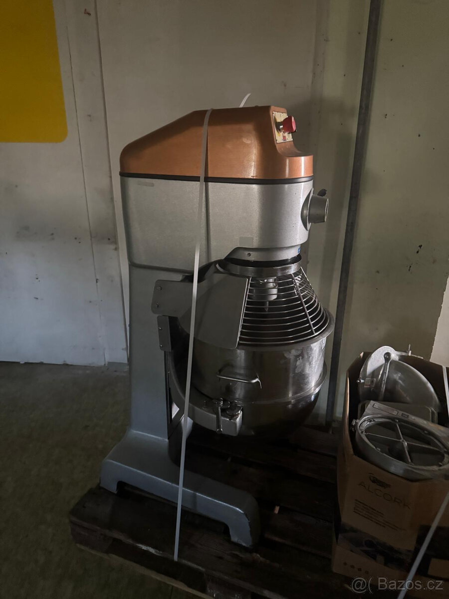 Hnětací stroj Spar SP 60 s příslušenstvím - 2