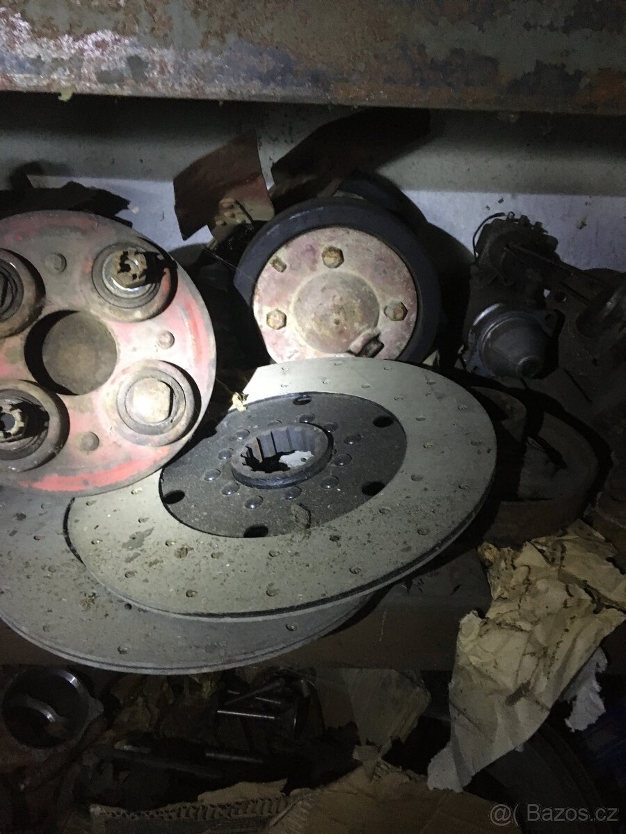 DT 75 pásový traktor buldozer - 2