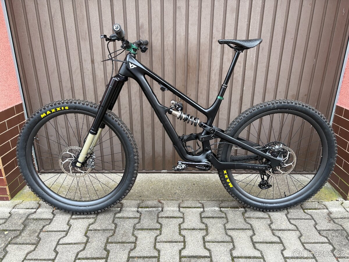 YT Industries Capra M/29"/CUSTOM - 2