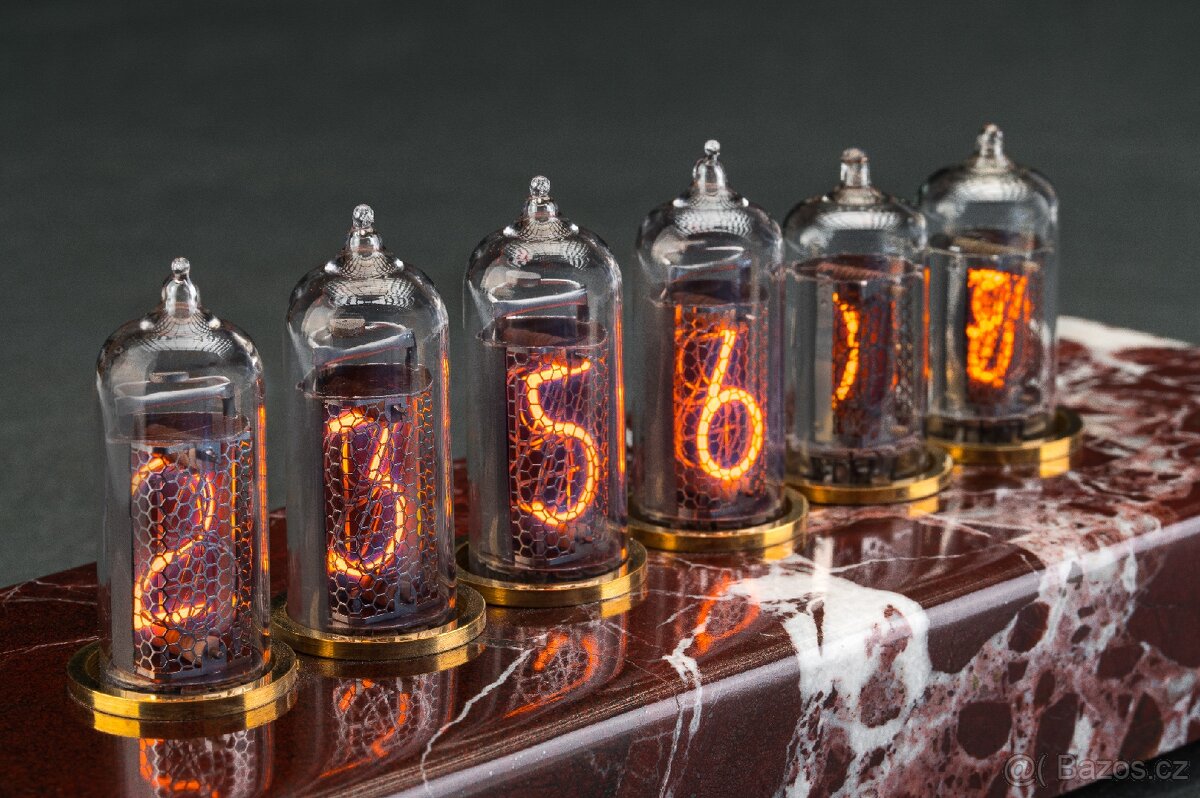 Stolní digitronové hodiny. Mramor. - 2