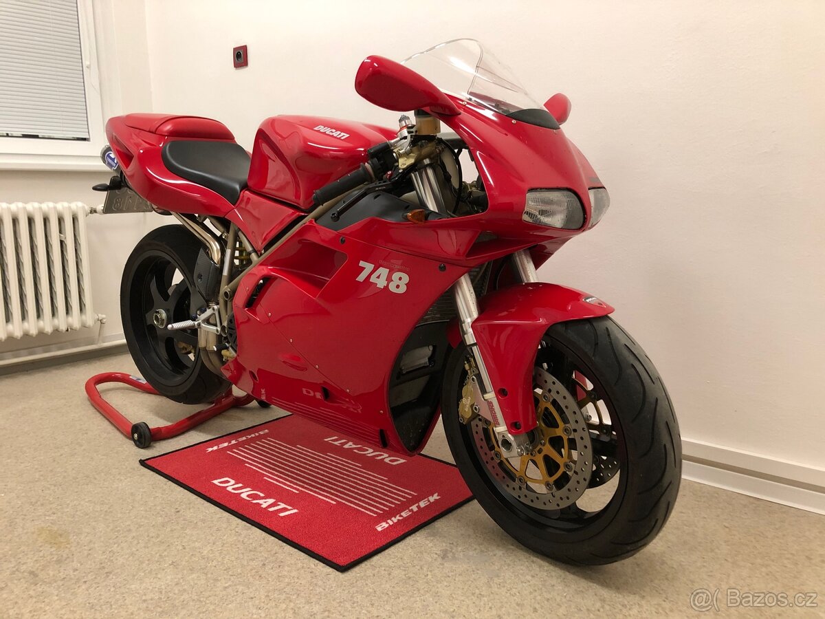 Ducati 748 - 2