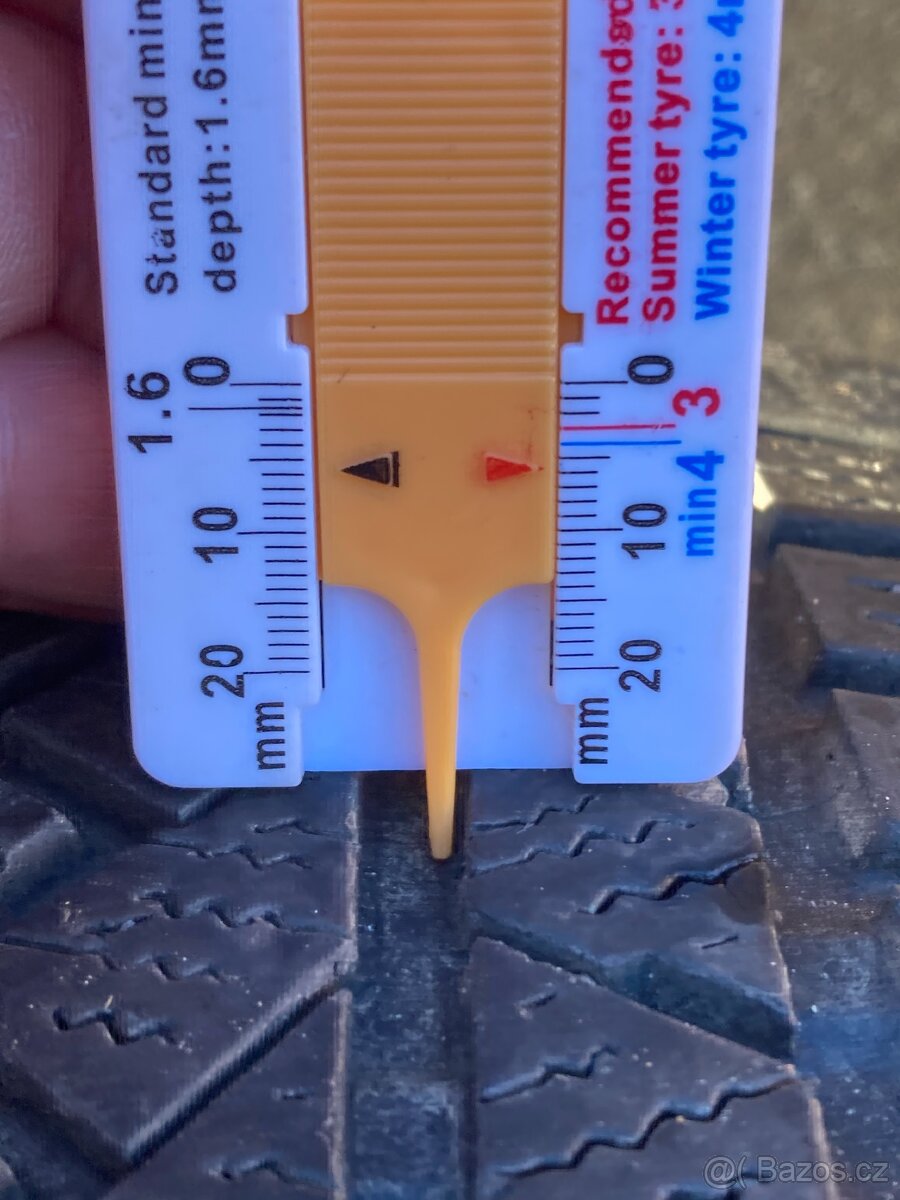 2x Continental 205/50r17 4mm zimní - 2