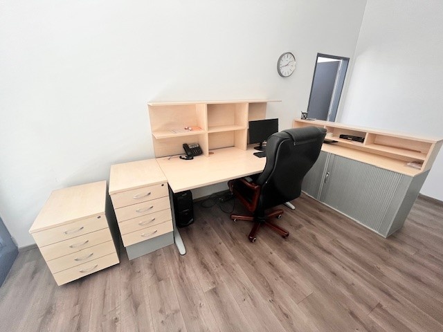 Kancelářský nábytek - sestava - 2