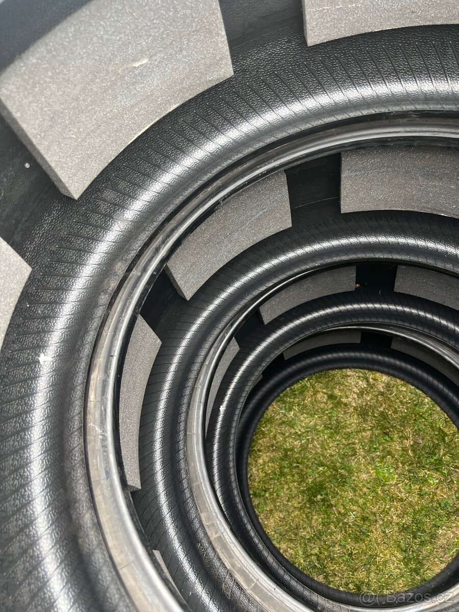 Pirelli 285/30 r22 - 2