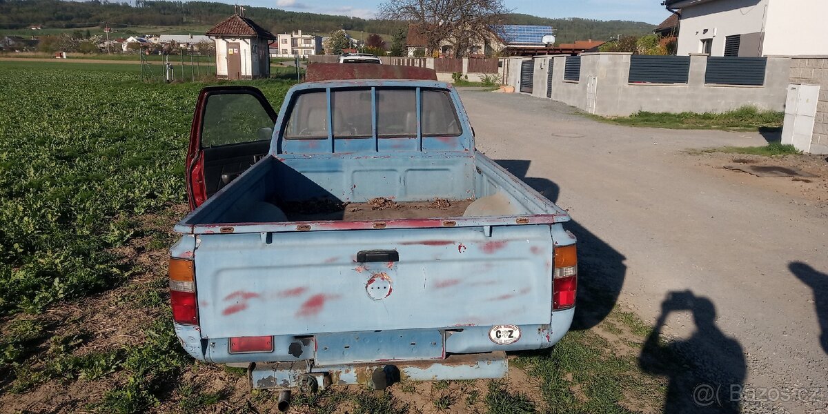 Wolkswagen pickup - 2