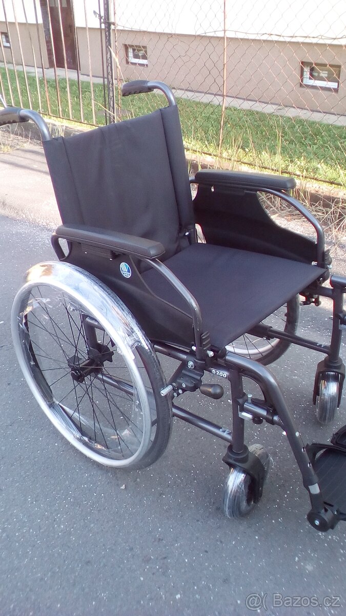 INVALIDNÍ VOZÍKY- 46, 48 a 50cm ODLEHČENÉ-ZASÍLÁM PO ČR - 2