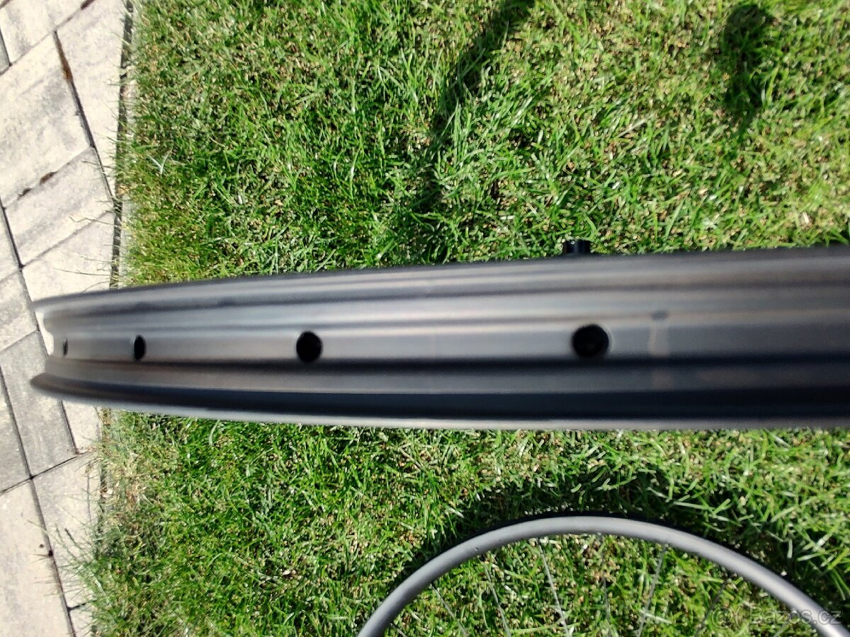 MTB karbonová XC 29 kola CSC - 2