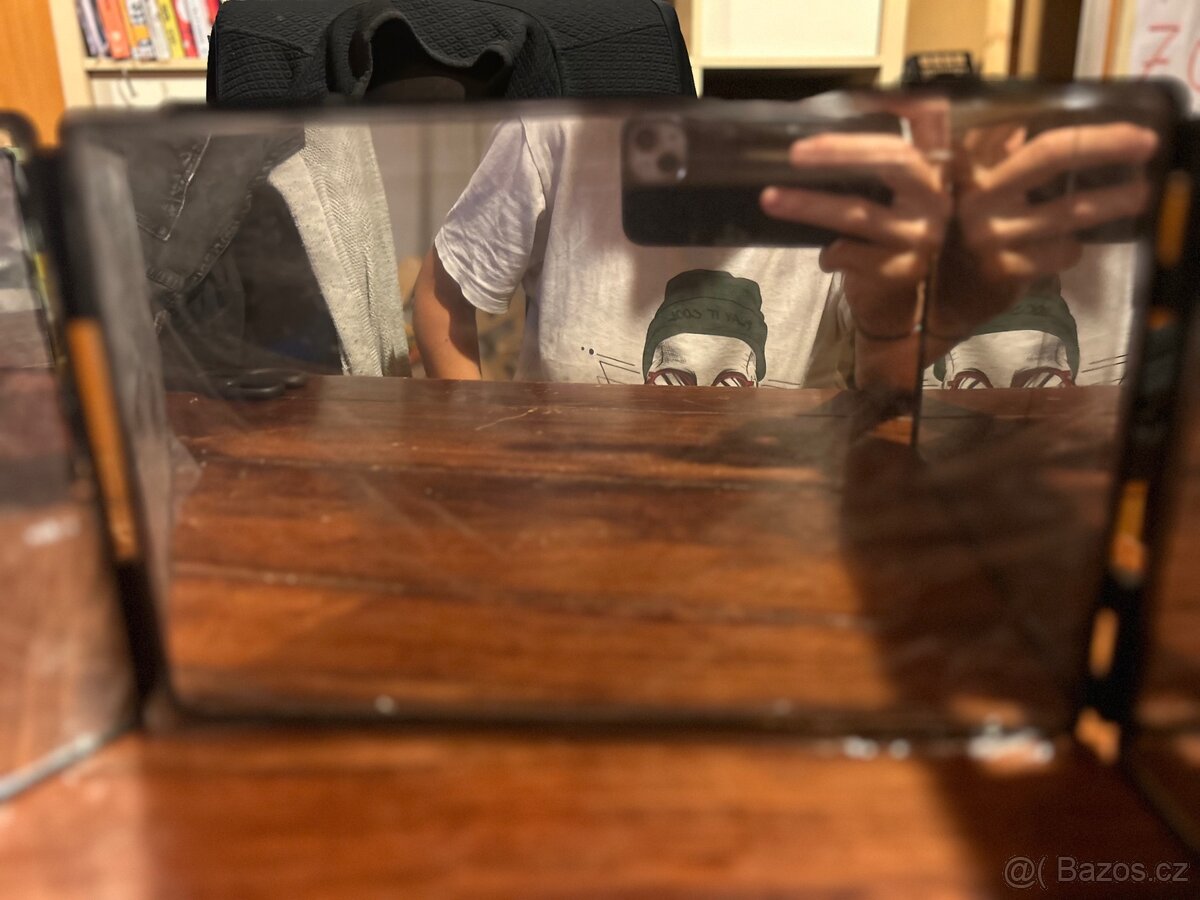 Kosmeticke zrcadlo tristranne - 2