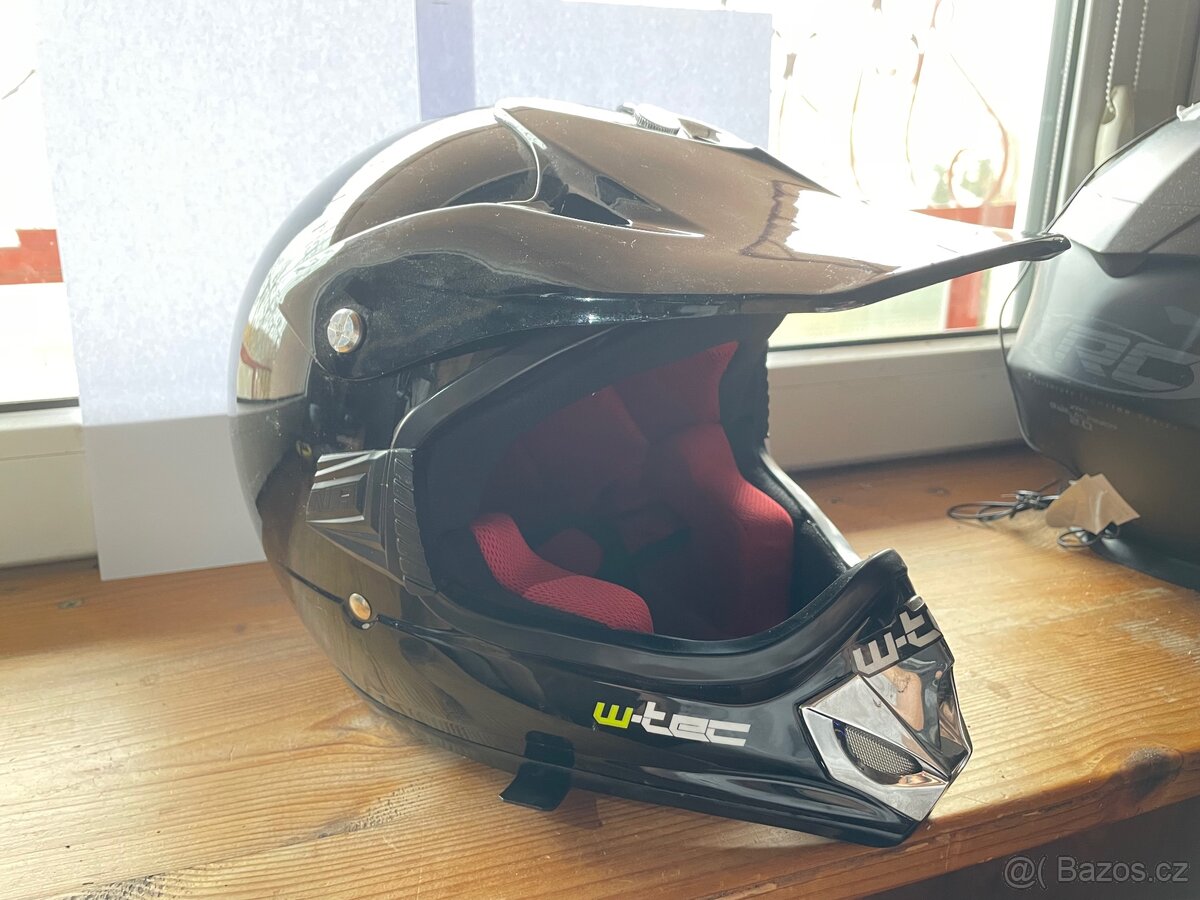 Helma W-Tech Černý Lesk - 2