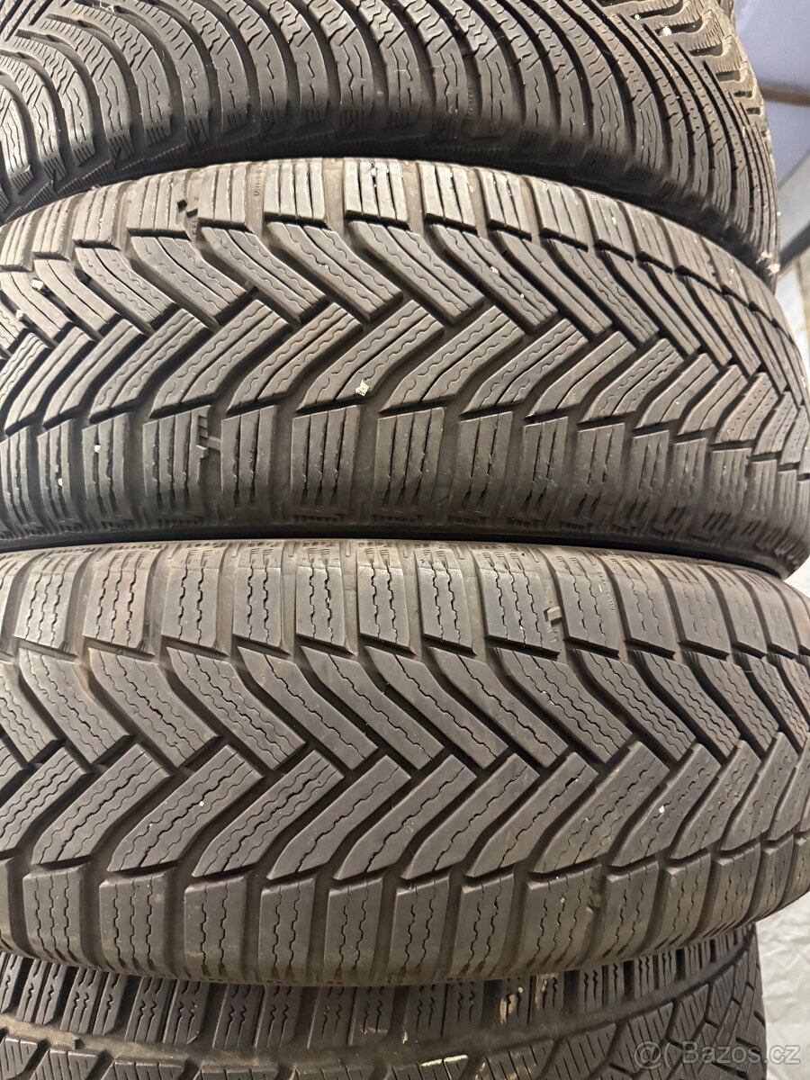 prodám zimní 215/65/16 Michelin - 2