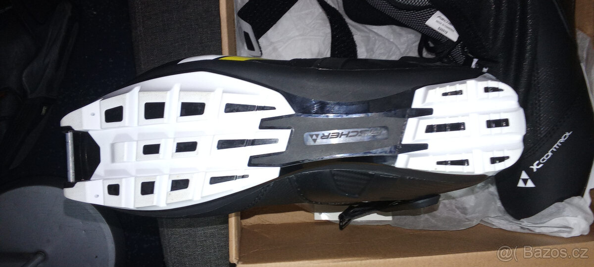 nové kombi boty na běžky fischer, vel. 43 NNN - 2