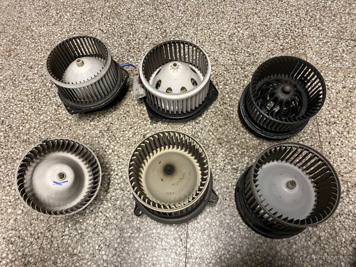 Motorek větráku Nissan - 2