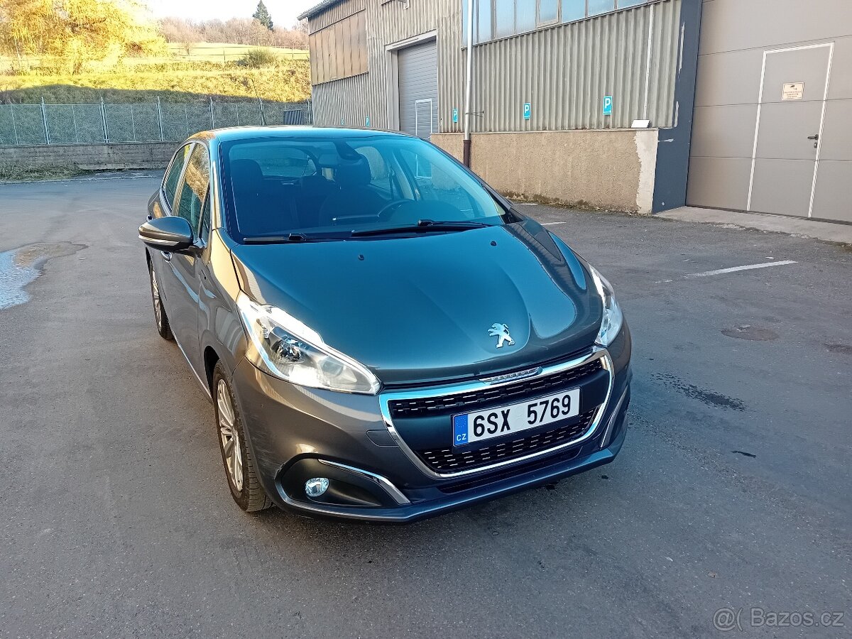 Peugeot 208 1.2i, 61kw, r.2018, naj. 44tis. Servis. - 2