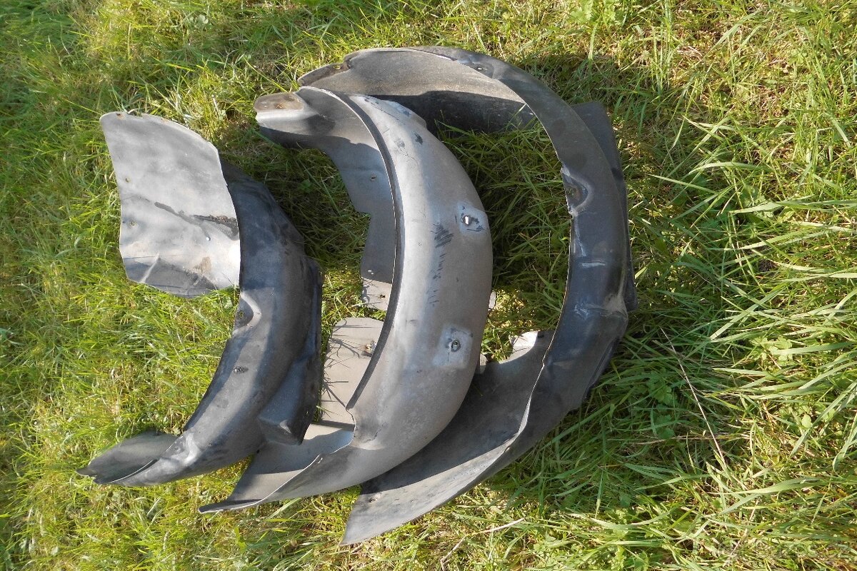 VW Passat B5,5 3BG kombi, podběhy - 2