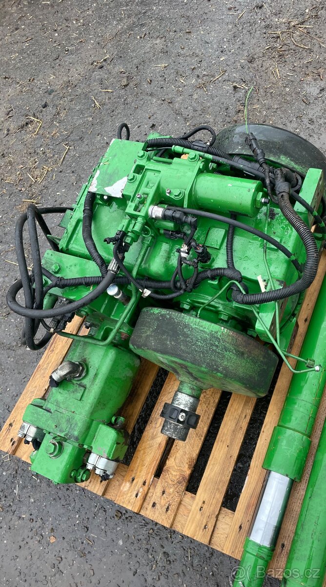 ND John Deere T670i - 2