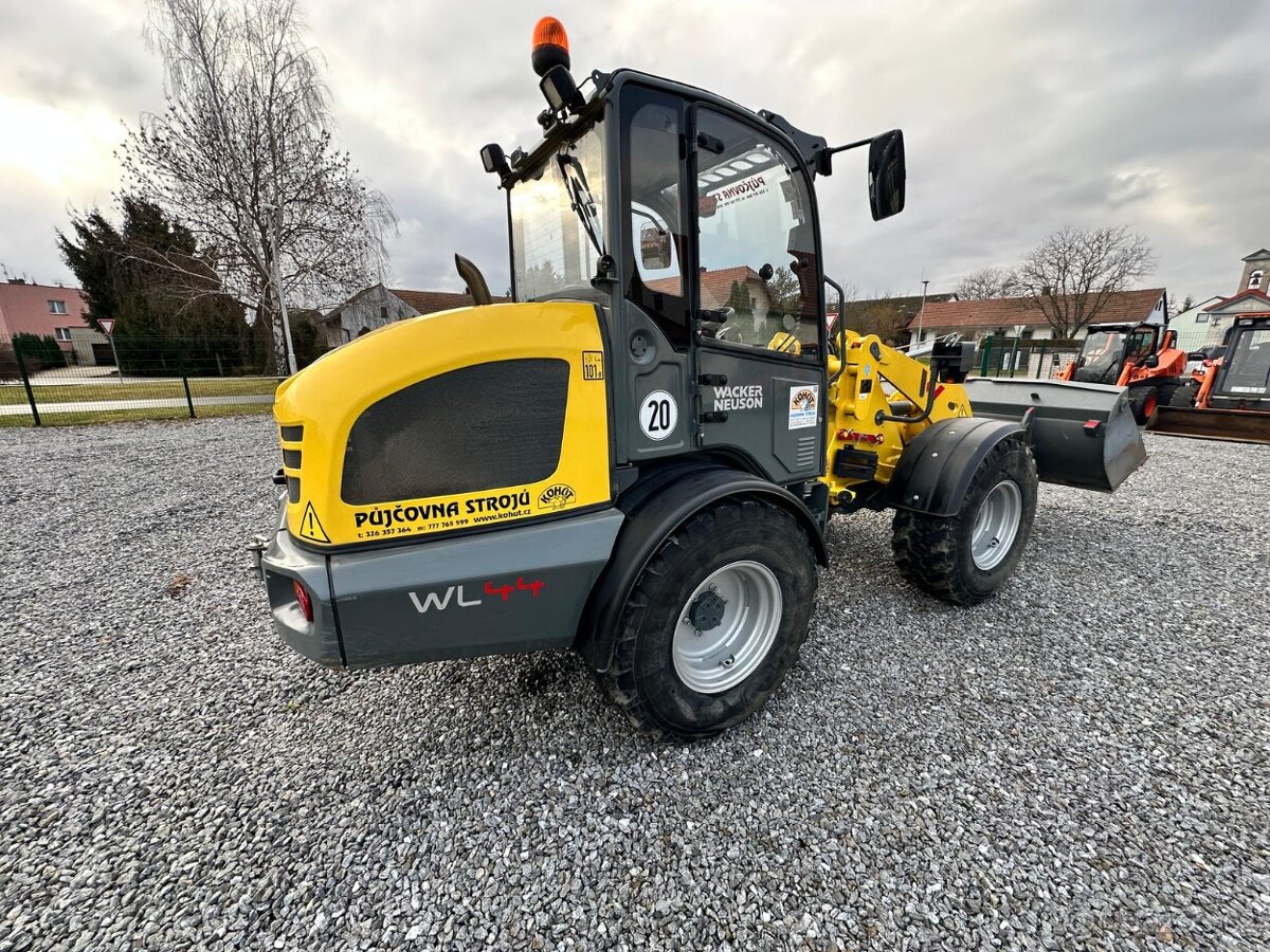 nakladač WACKER NEUSON WL44 - 2