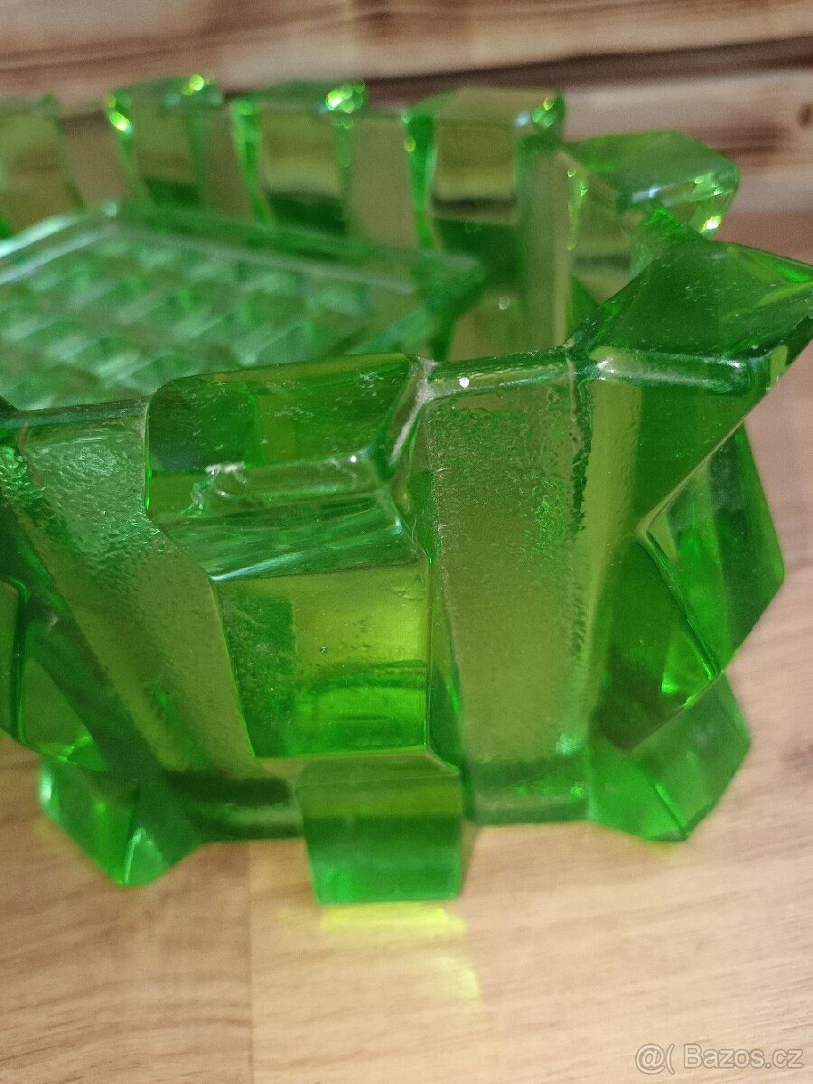 Kubistická žardiniéra - 2