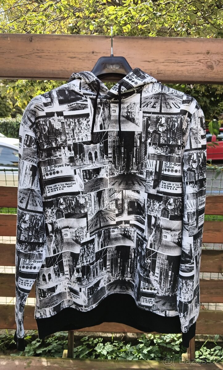 Juniorská mikina chlapecká, vel. XL, černo-bílá, vzor NY - 2