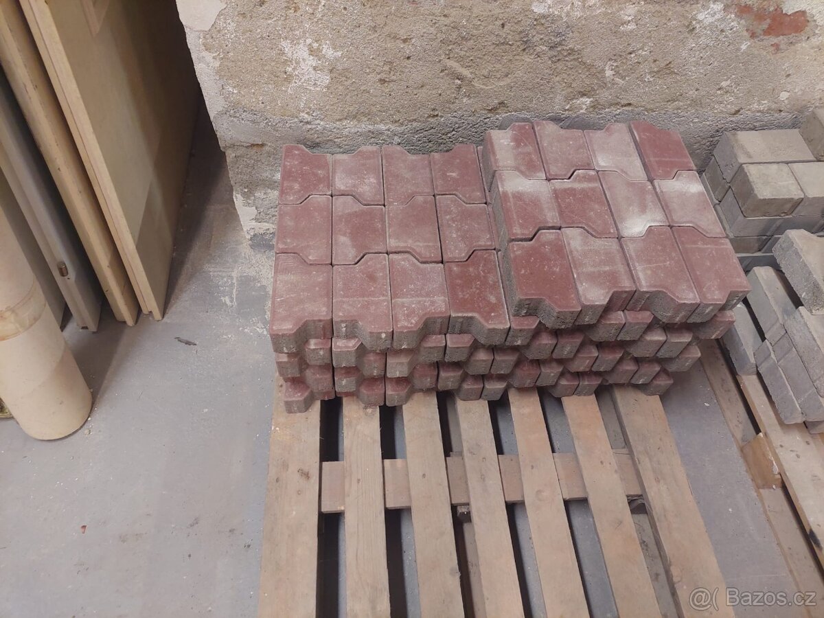 Prodám zámkovou dlažbu 6cm červená - 2