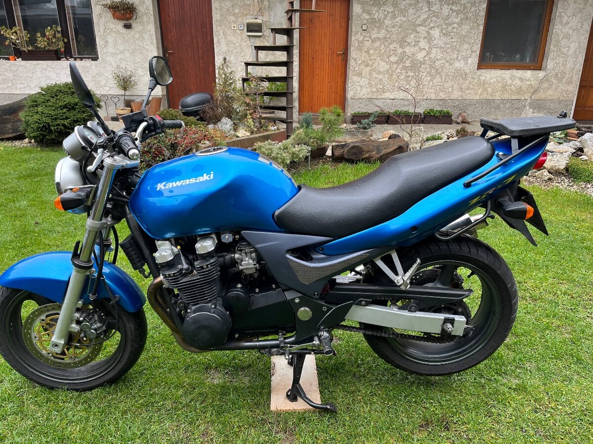 Kawasaki ZR 7 - 2