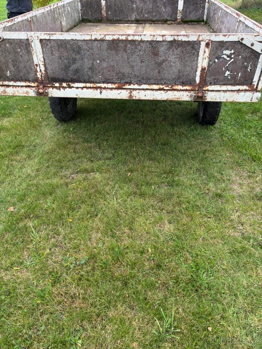 Sklopná kára za traktor - 2