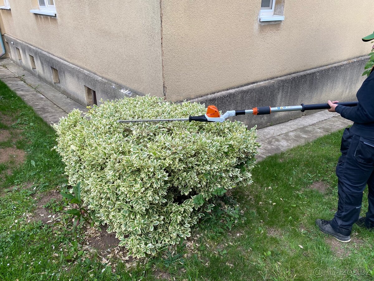 Sekání trávy, údržba zahrad - 2