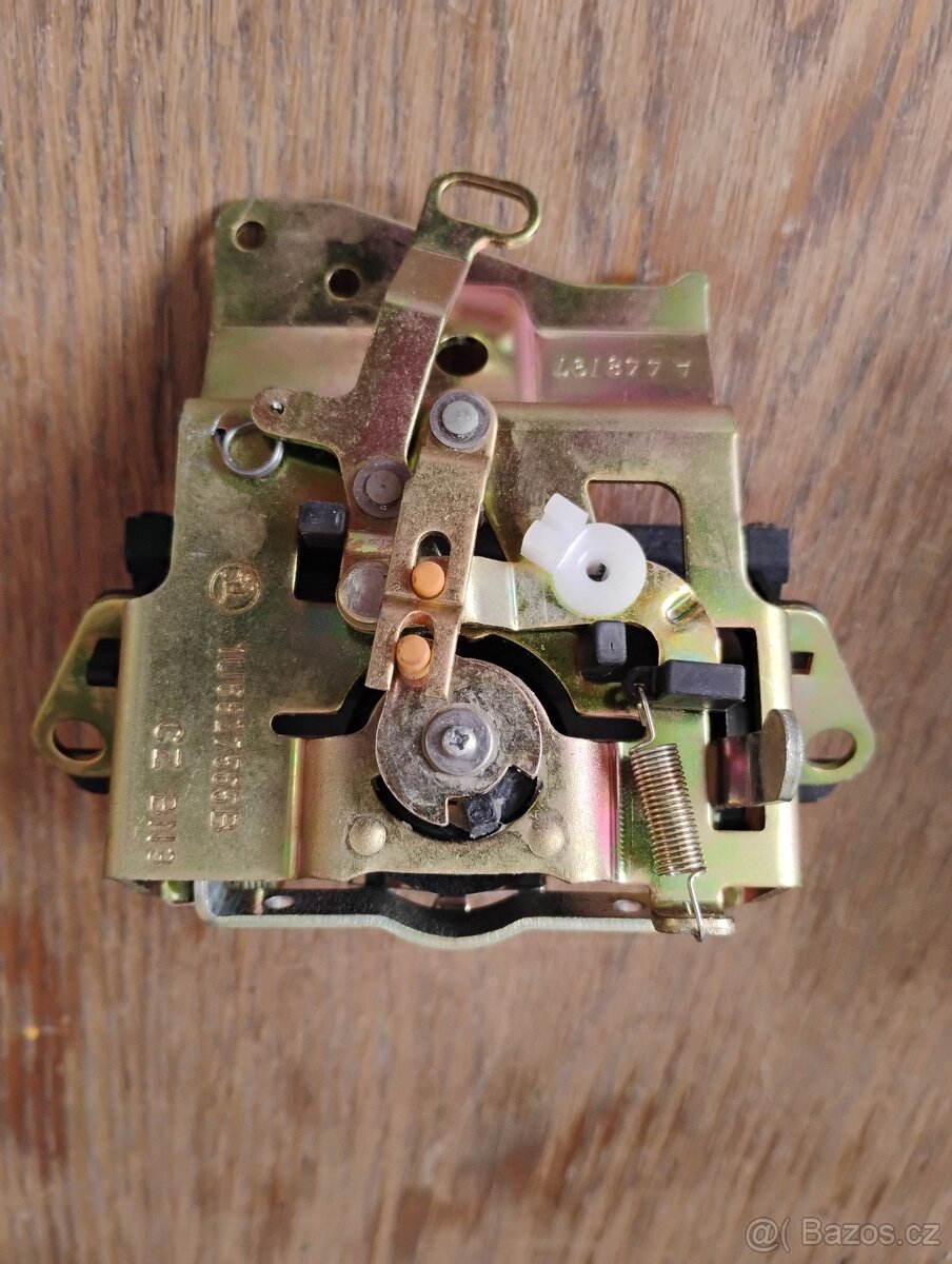 Klika 5. dveří Škoda Octavia 1 nová, originál - 2