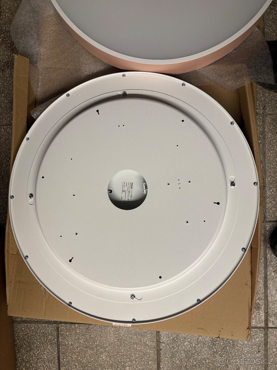 Světla Philips 2x a sušák rukou - 2