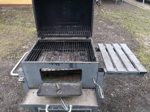 Gril na uhlí - 2