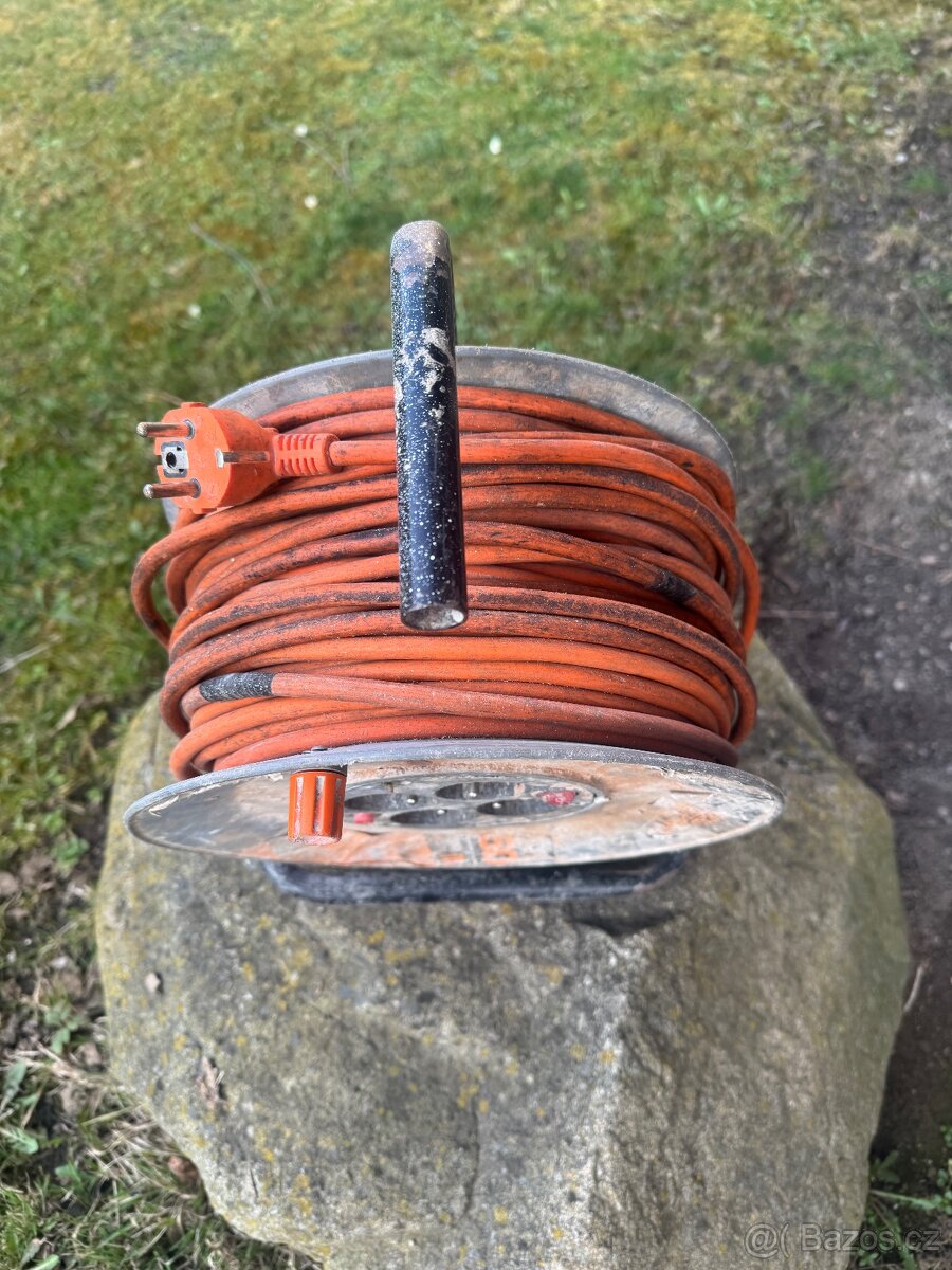 Prodlužovací kabel 50m. - 2