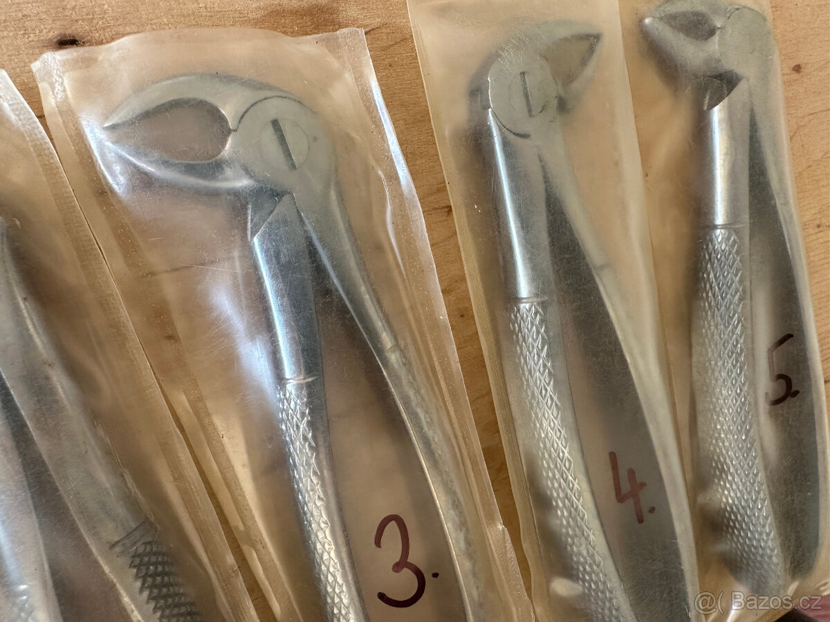 NEPOUŽITÉ zubařské extrakční kleště CHIRANA 3 - 2