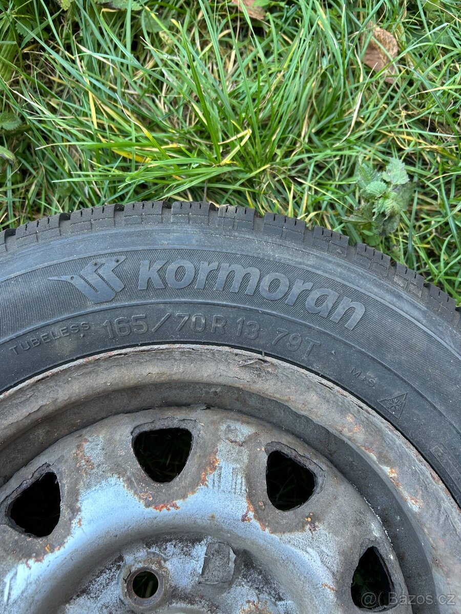 Zimní pneumatiky na diskách 13” - 2