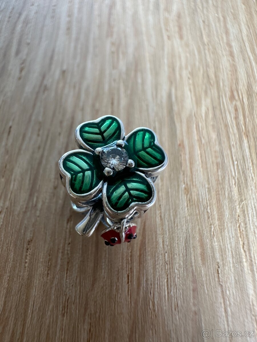 Čtyřlístek s visící beruškou přívěsek na Pandora náramek - 2