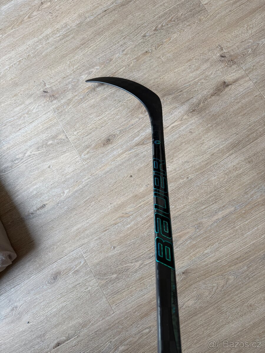 Hokejka Bauer TWITCH, pravá, P92 a P28, flex 70, 77 a 87 - 2