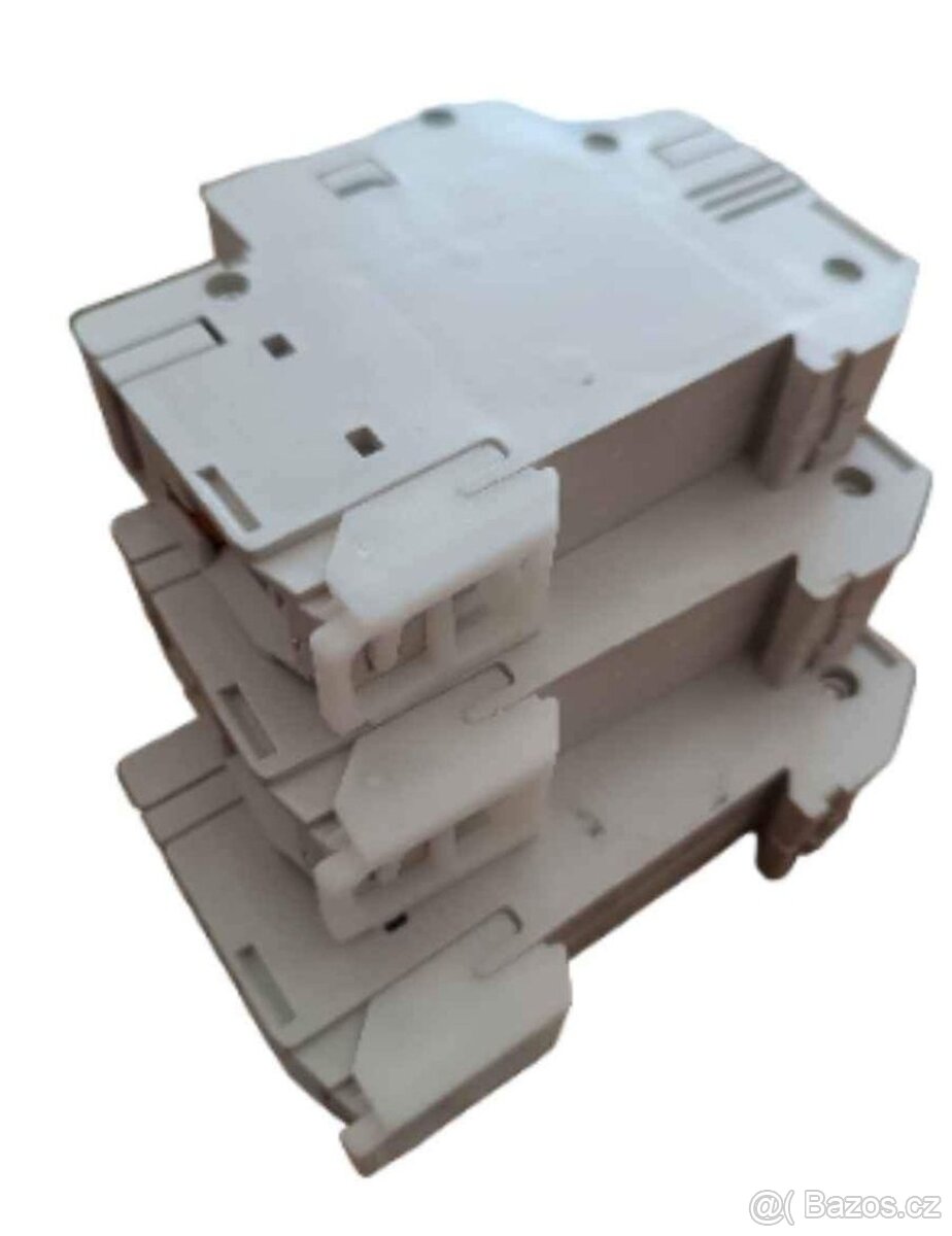 Prodám jističe 20 a 2x 16 - 2