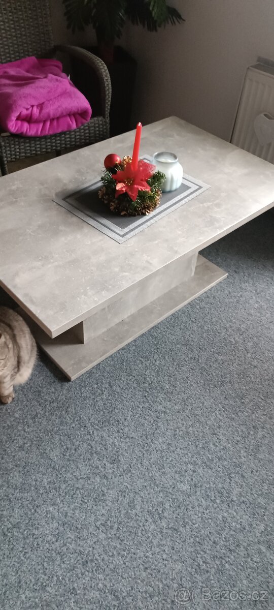Konferenční stolek - 2