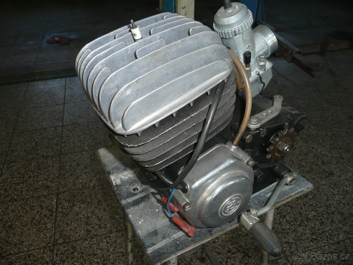 ČZ 125-511 motor motokros - 2