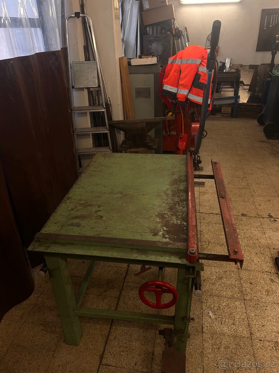 Nůžky na plech - 2