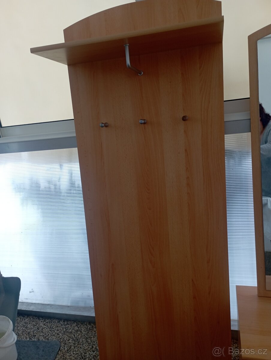 Předsíňová stěna - 2