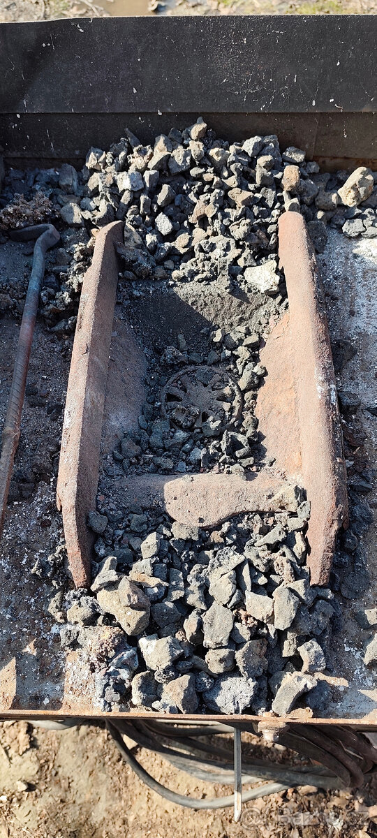 Prodám kovářskou výheň na 400V - 2