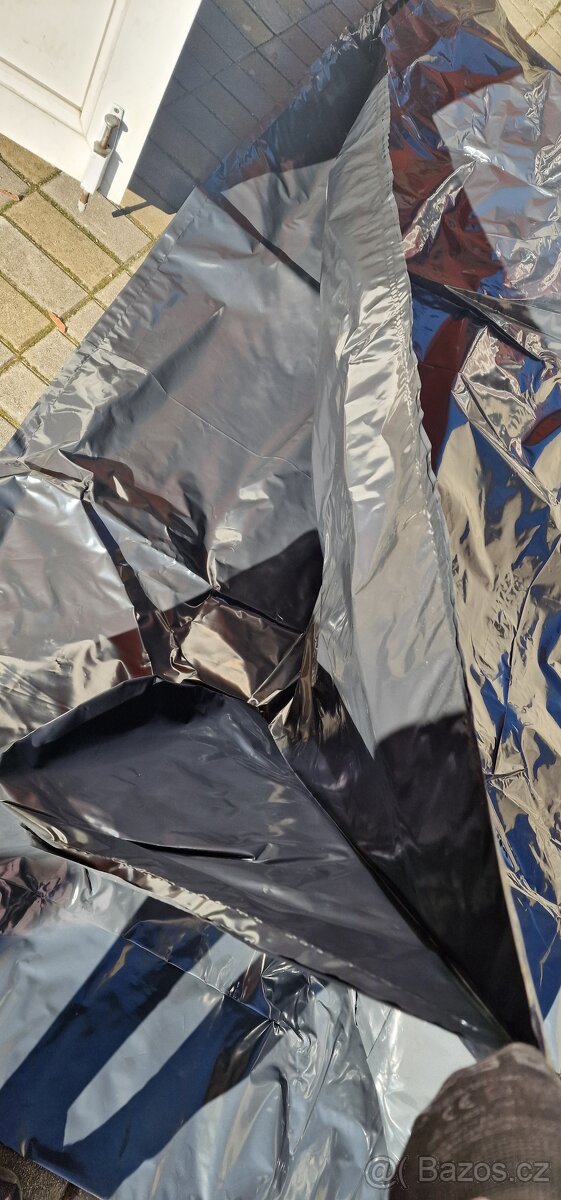 PE kryt černý 310011501000mm - 2