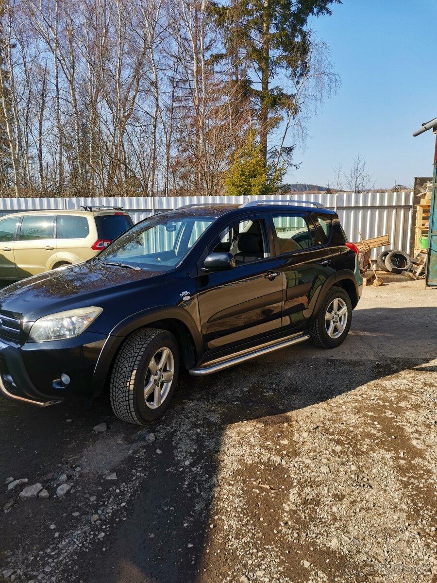 Prodám Toyota Rav4 - 2